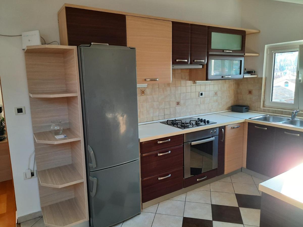 Apartman Martina Palit Exterior foto